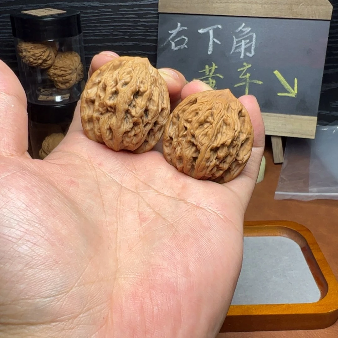 文玩核桃吊坠38全品麦穗虎头福利价