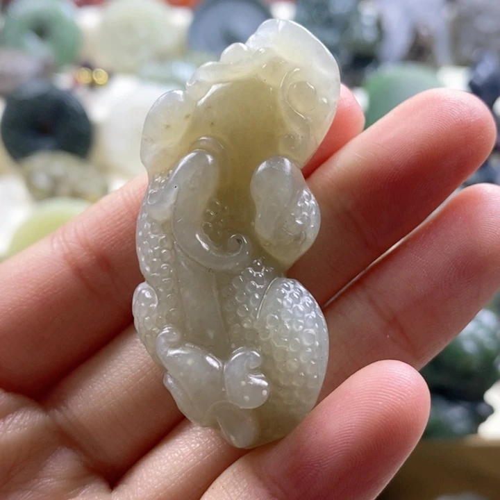 和田玉颈饰未镶嵌