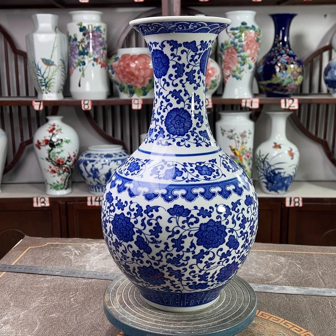 摆件陶景德镇陶瓷缠枝