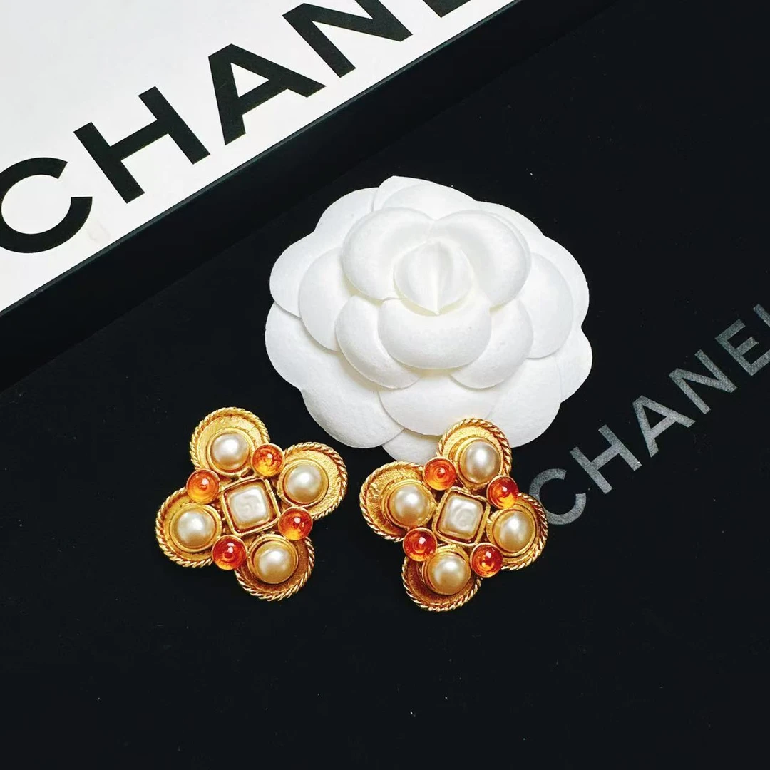 95新 Chanel/香奈儿 柚礼/香奈儿焦糖珍珠四叶草耳夹LZ502415