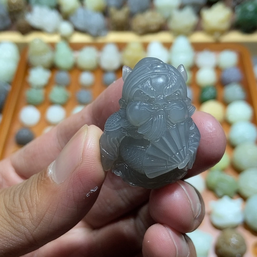 和田玉未镶嵌颈饰定制