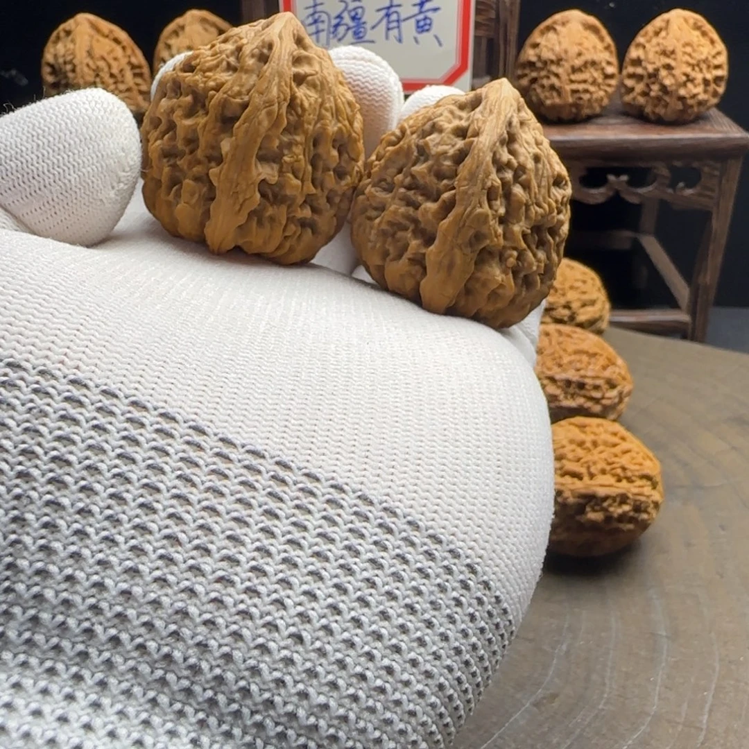 文玩核桃吊坠38溜肩高炮奥迪