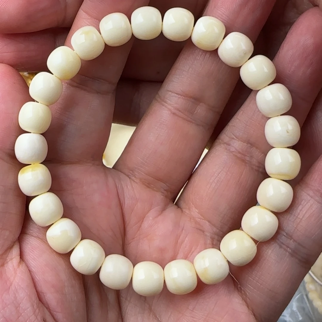 未镶嵌琥珀手链8.5咪