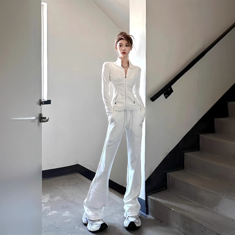 美式辣妹白色休闲运动套装女2025初秋高个子显瘦高腰微喇裤两件套