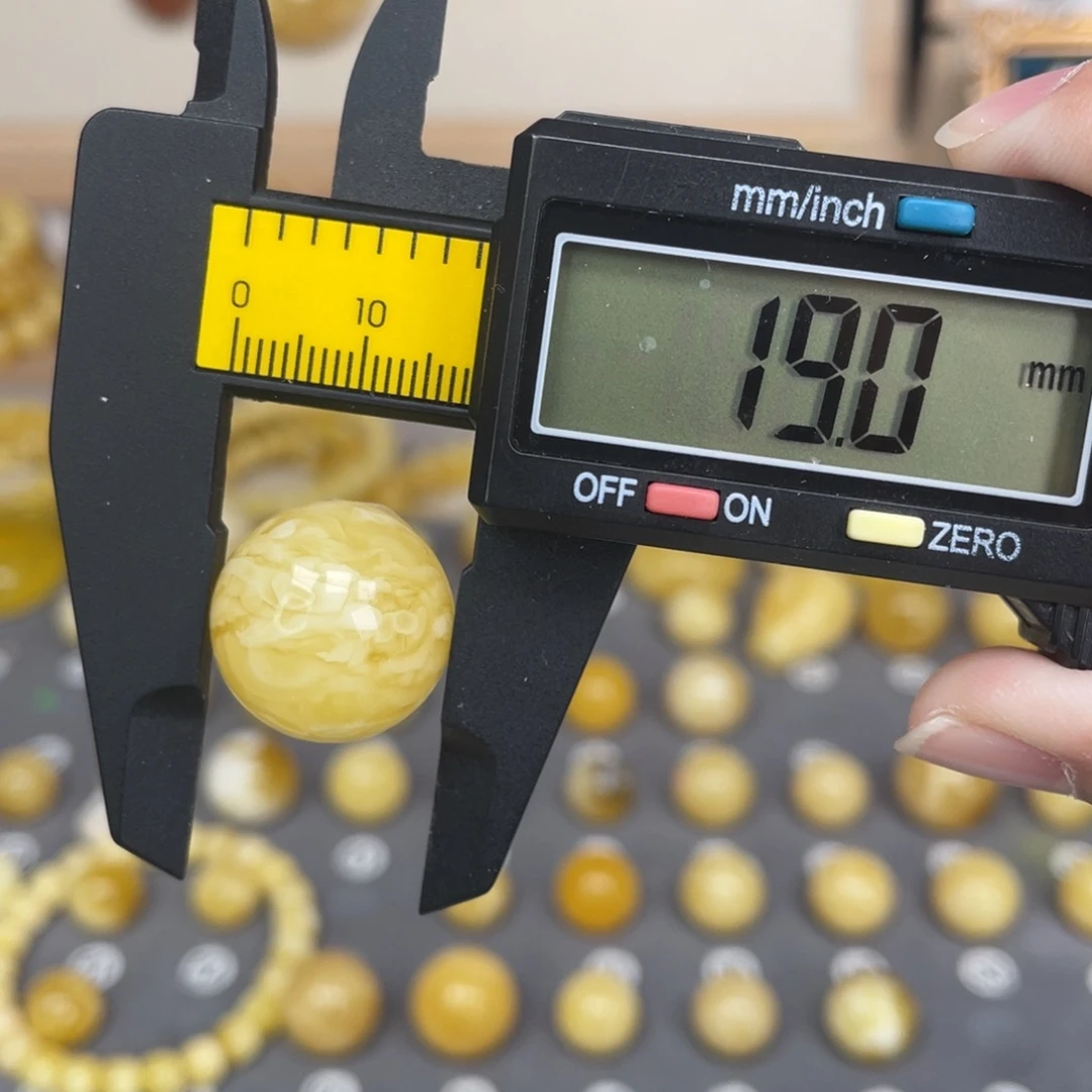 琥珀未镶嵌裸石70号