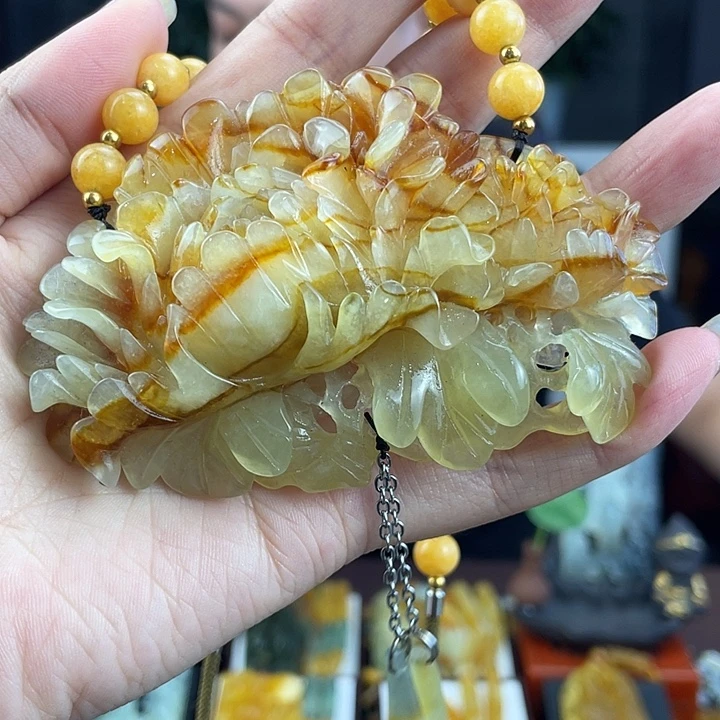 未镶嵌蛇纹石玉颈饰