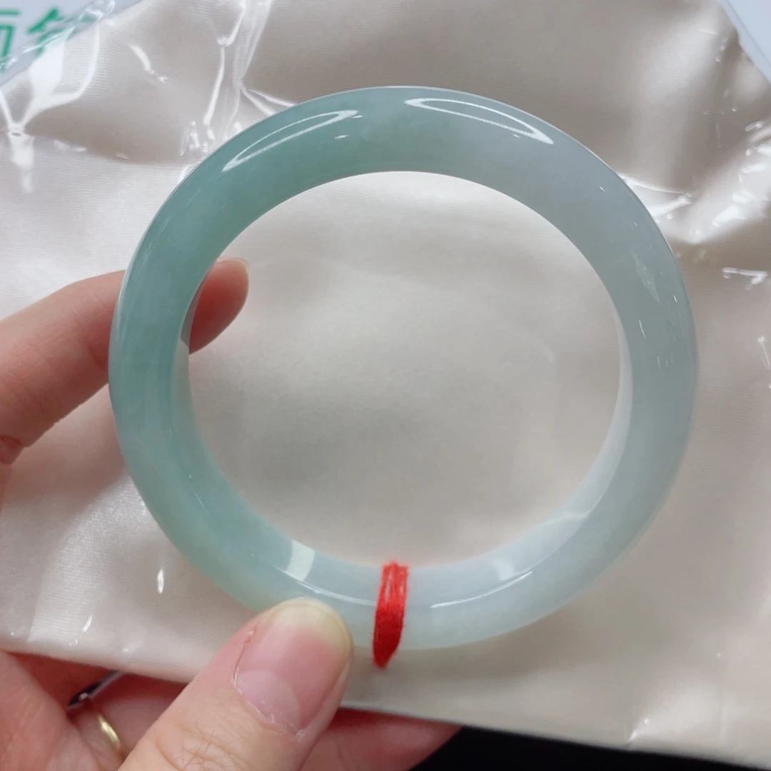 未镶嵌手镯翡翠手镯