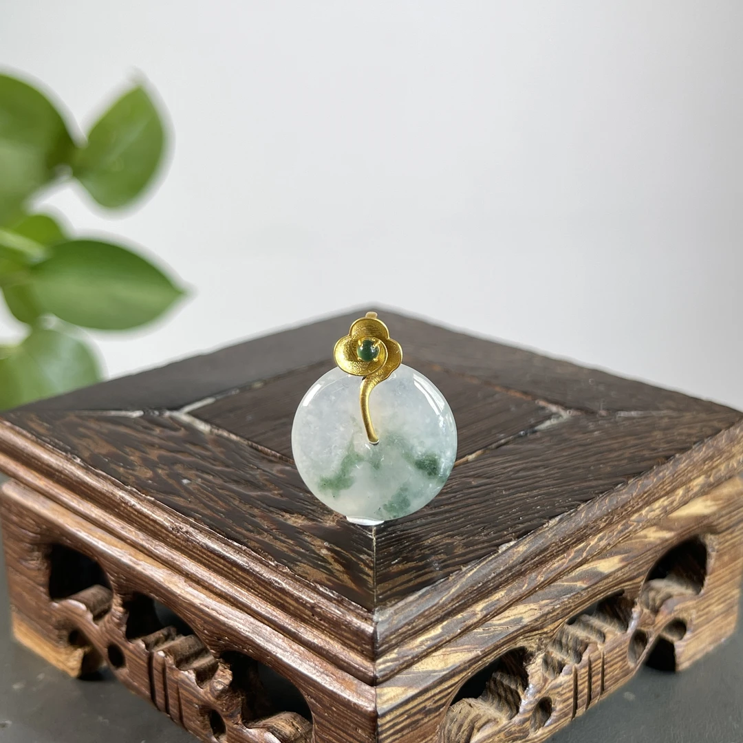 JTA27-95 天然缅甸A货翡翠  18K扣头平安扣