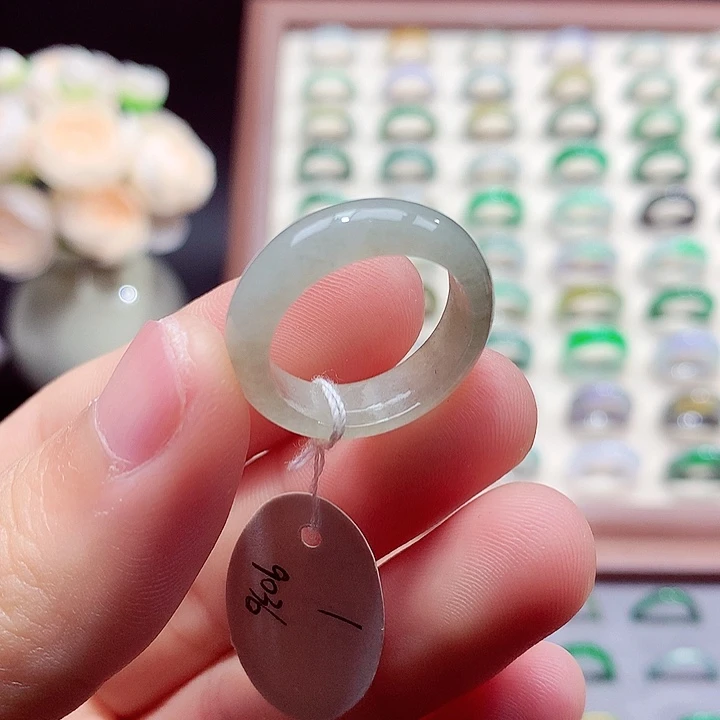 翡翠未镶嵌戒指17号