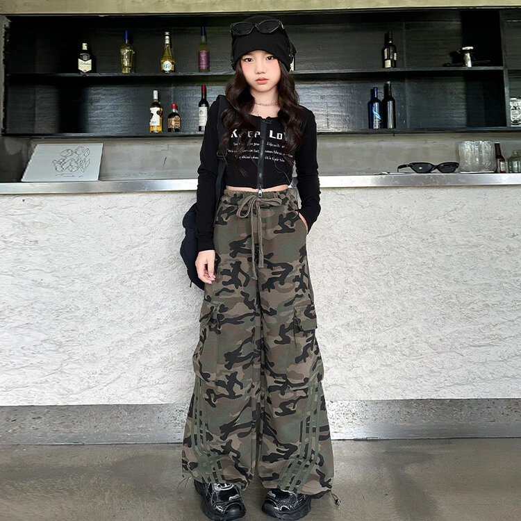 女童工装裤春秋2025新款儿童时髦秋装休闲裤宽松中大童迷彩阔