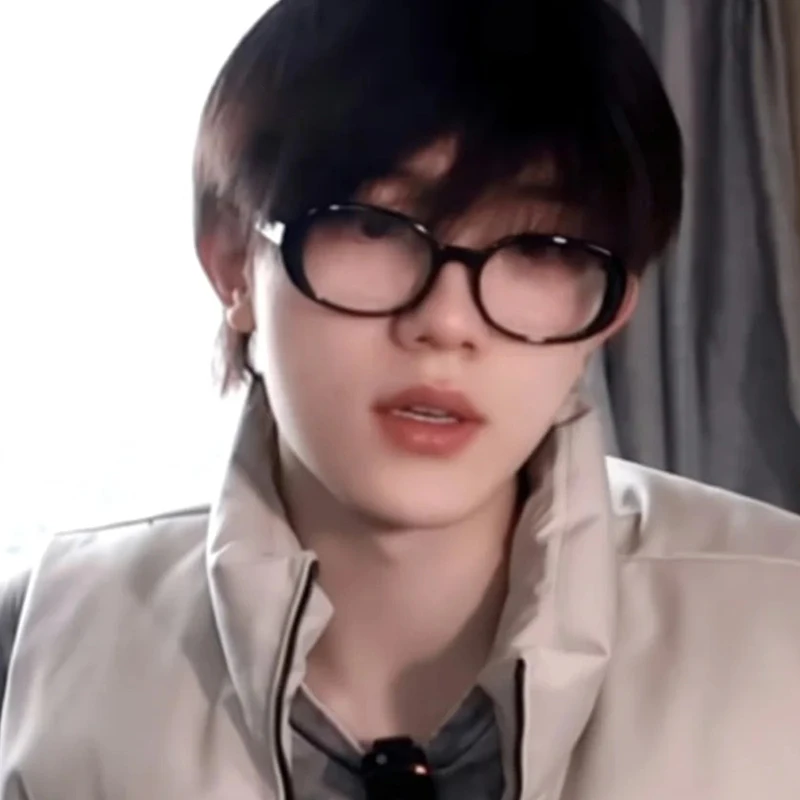 苏新皓同款眼镜男近视网上专业配镜黑框百搭素颜神器TOP登陆少年