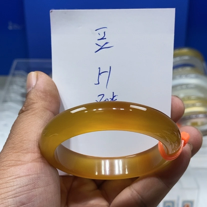 【闪购商品】玛瑙/玉髓手镯未镶嵌豆***?