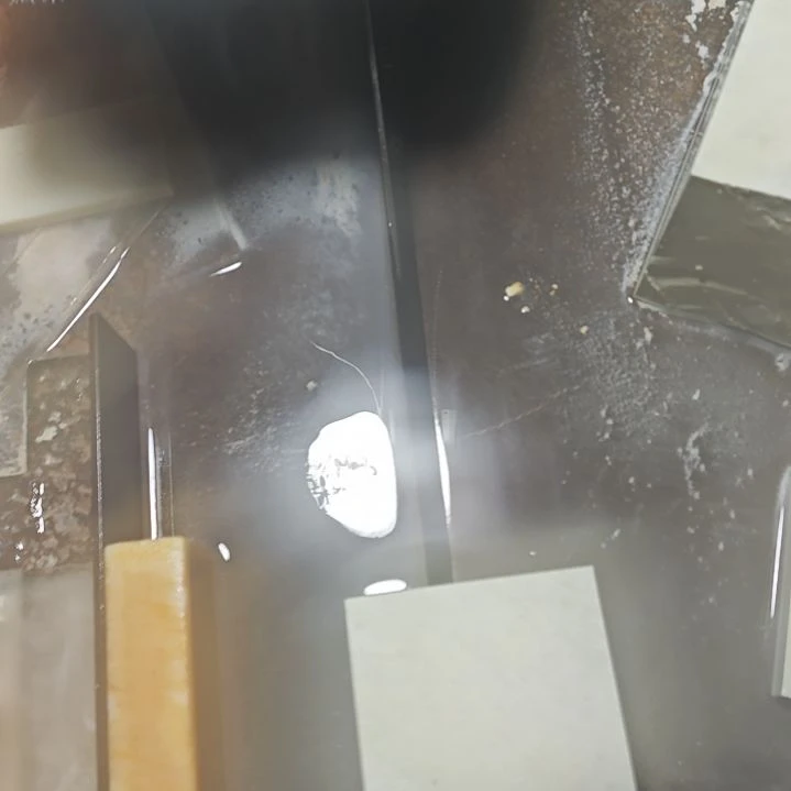 印度石云****室9-9-5的一个老师