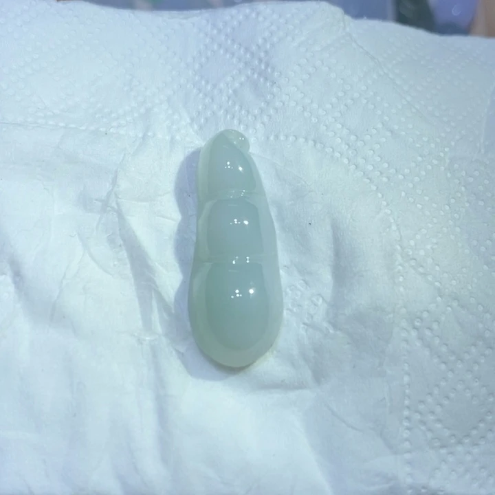 翡翠未镶嵌颈饰吊坠