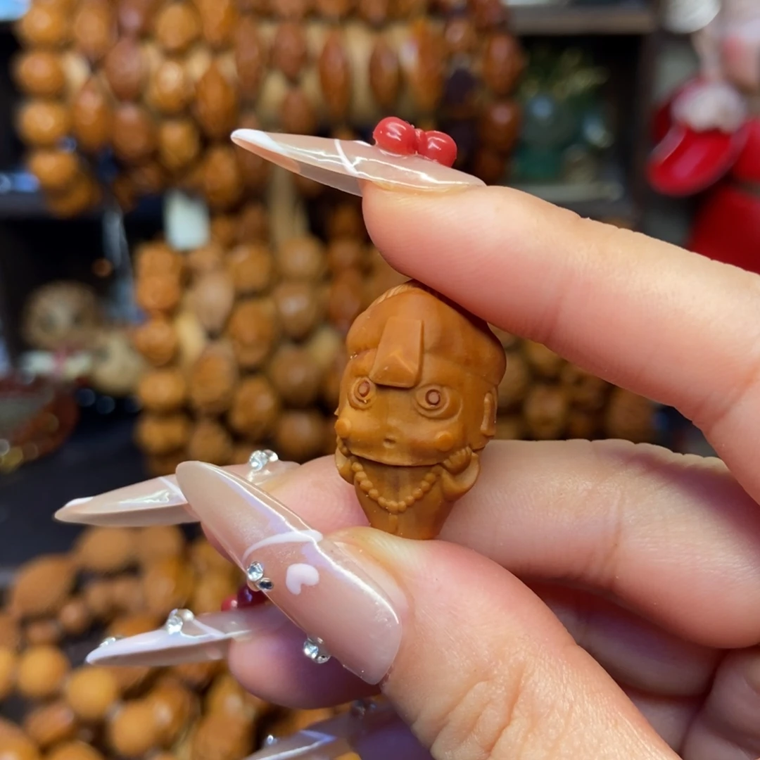 橄榄核吊坠小僵尸