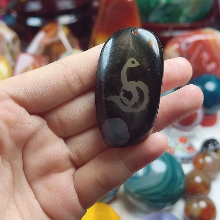 玛瑙/玉髓未镶嵌耳环