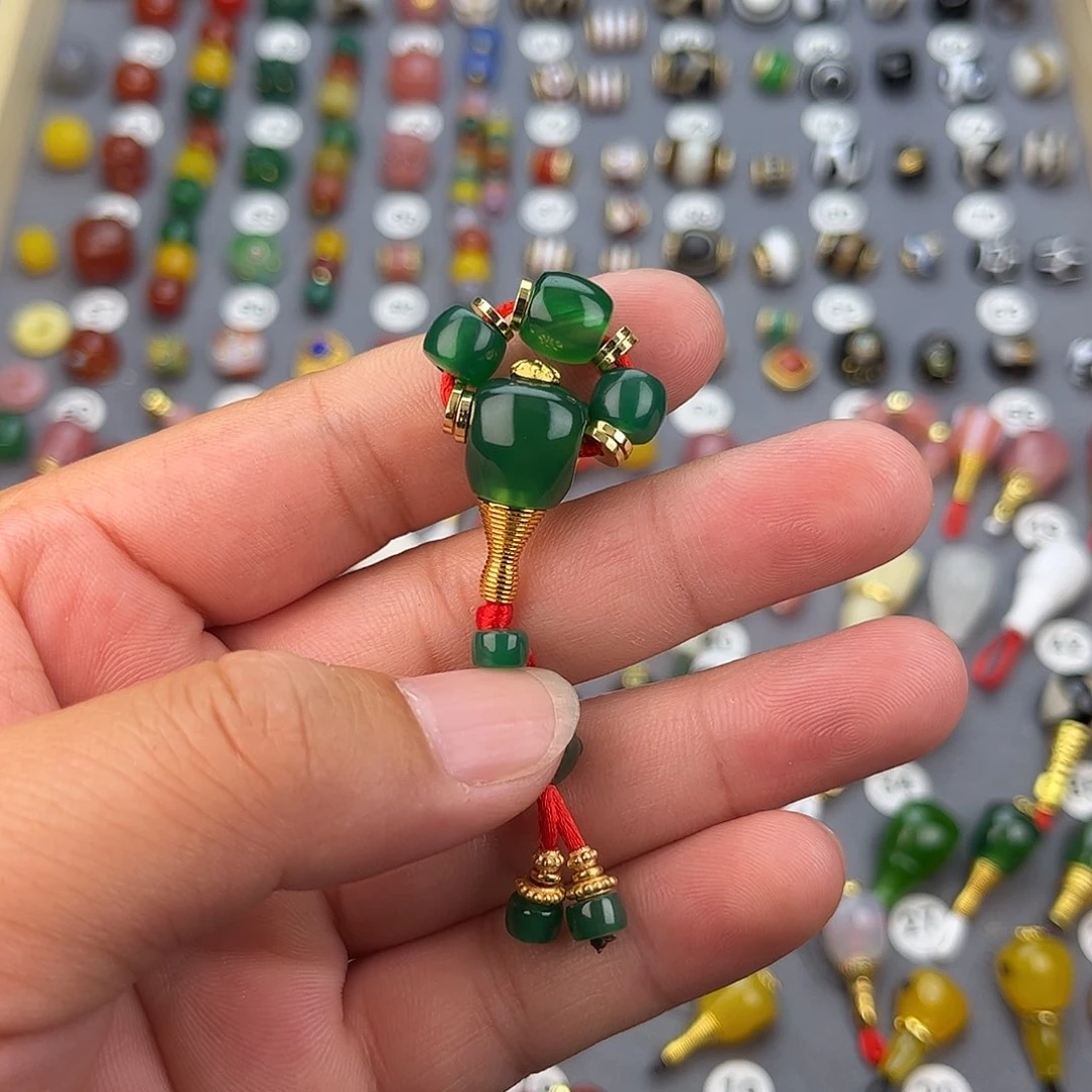 玛瑙/玉髓饰品未镶嵌周*哲