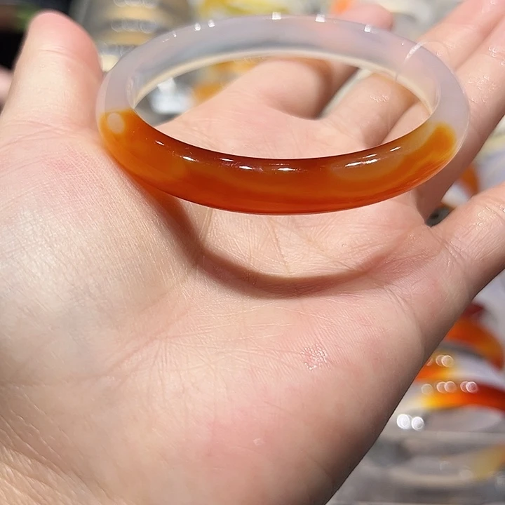 玉***Y手镯玛瑙/玉髓未镶嵌