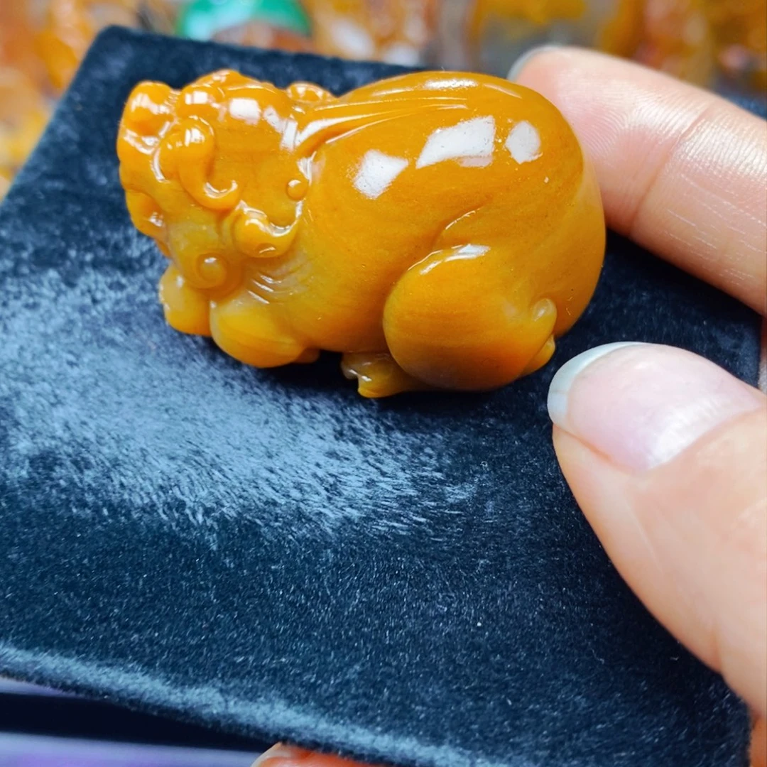 未镶嵌石英质玉（黄龙玉）吊坠(不含链)