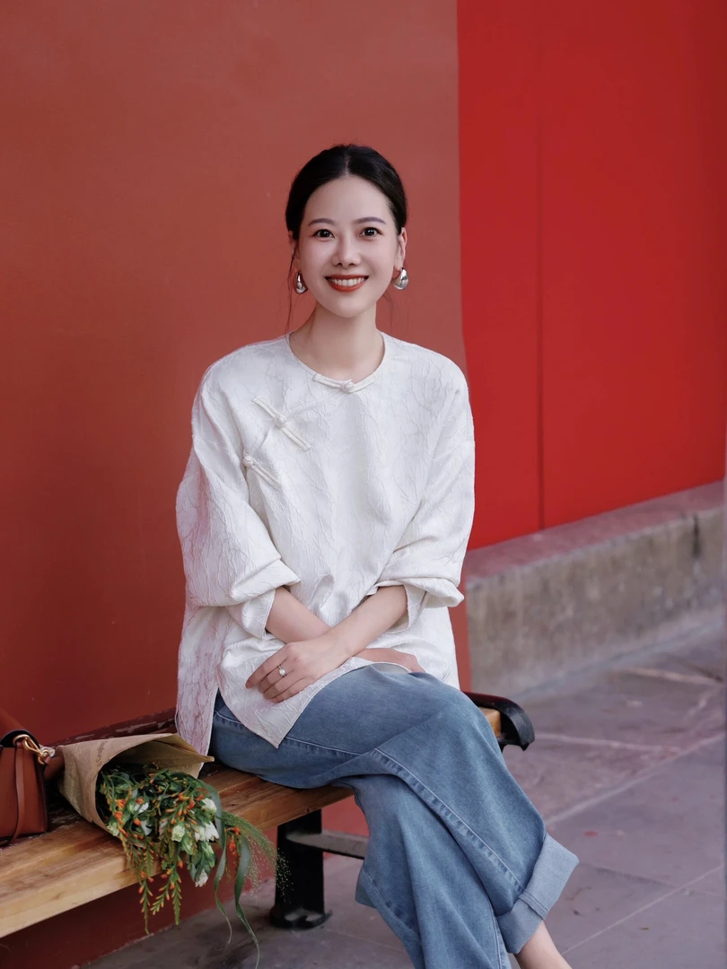 新中式提花白色衬衫女高级感复古改良旗袍禅意盘扣上衣牛仔裤套装