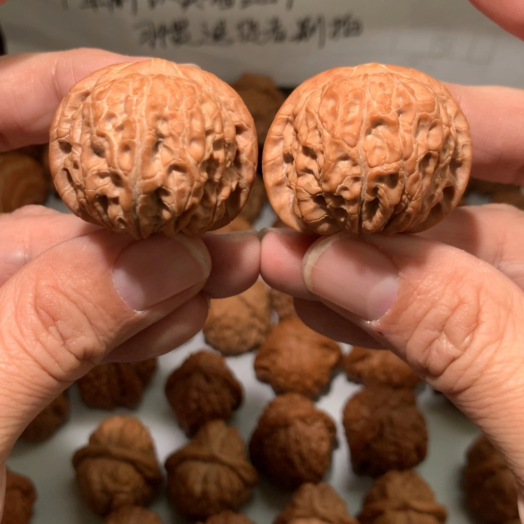 文玩核桃把件血麒麟