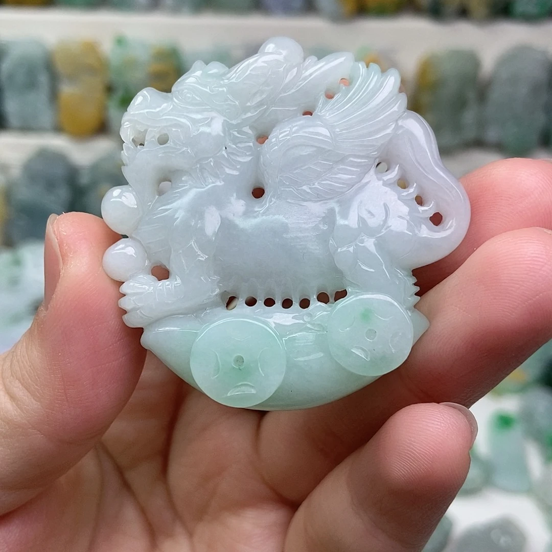 翡翠未镶嵌吊坠(赠链)