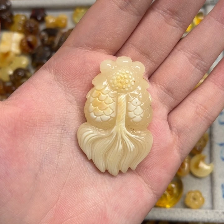 未镶嵌琥珀裸石天然蜜蜡配件
