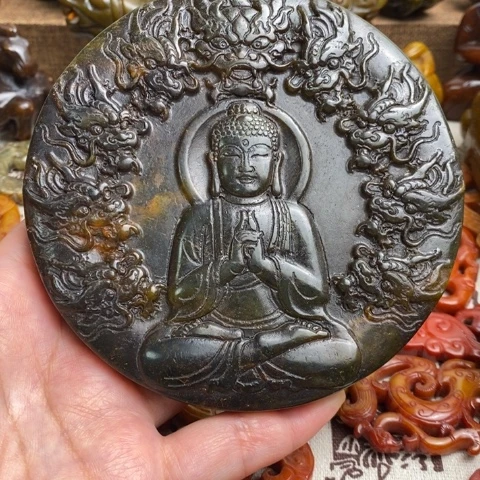 未镶嵌蛇纹石玉颈饰
