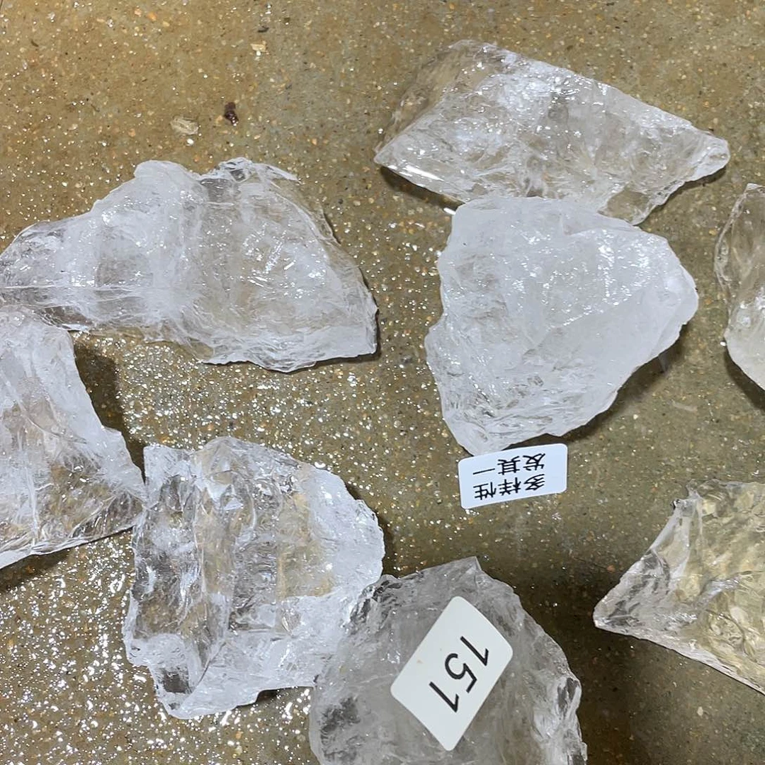 水晶摆件…..未镶嵌一个