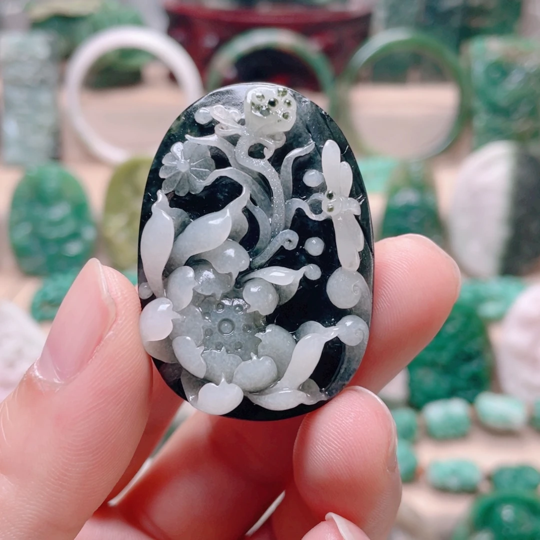 独山玉未镶嵌颈饰