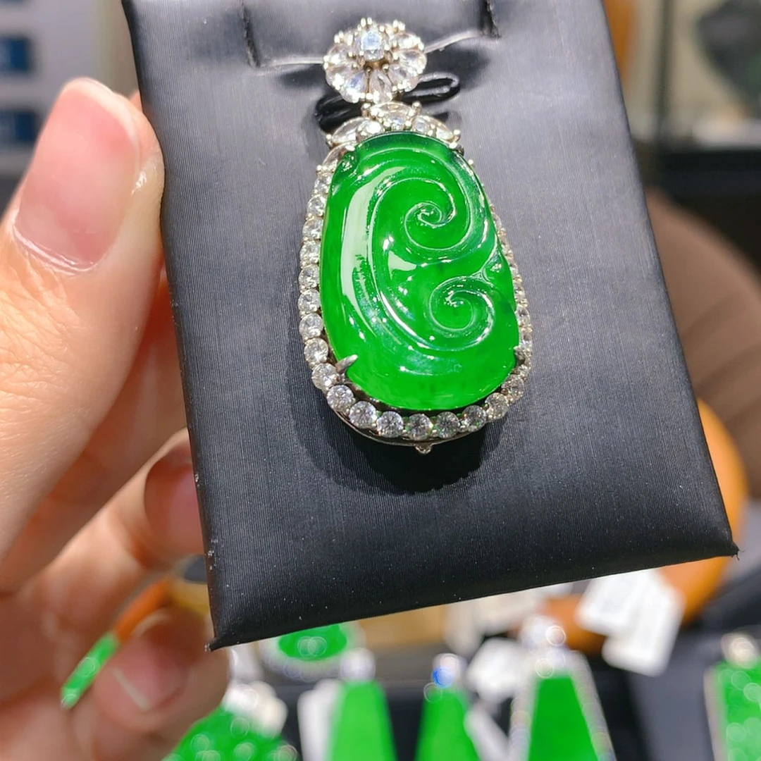 【闪购商品】颈饰银S925镶嵌翡翠4柒姐