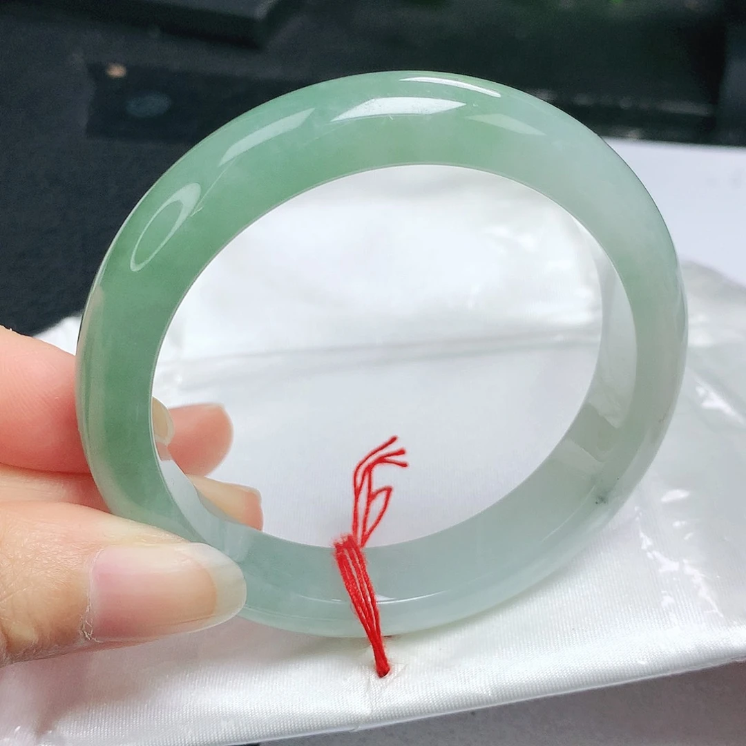 翡翠手镯未镶嵌正