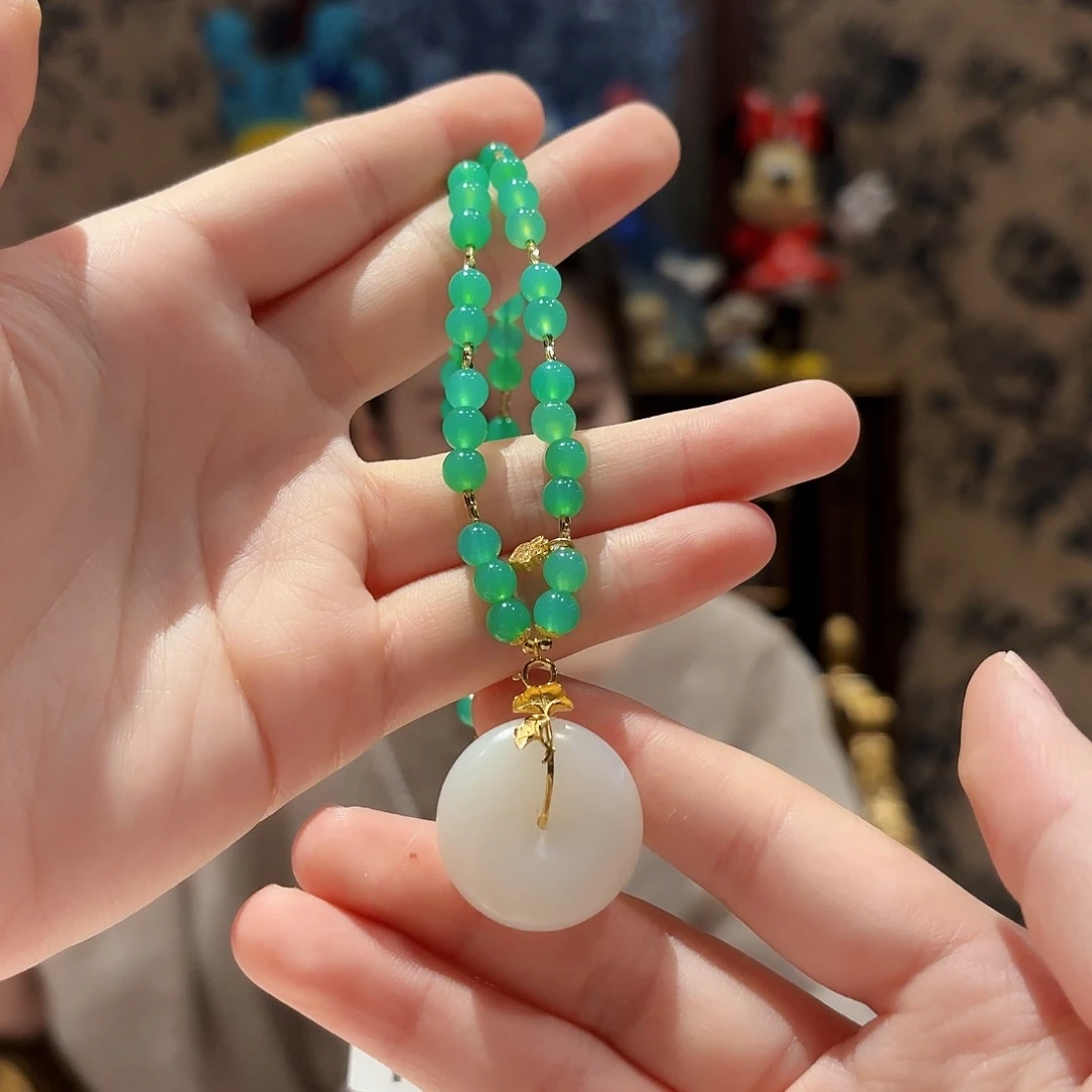 颈饰未镶嵌石英质玉