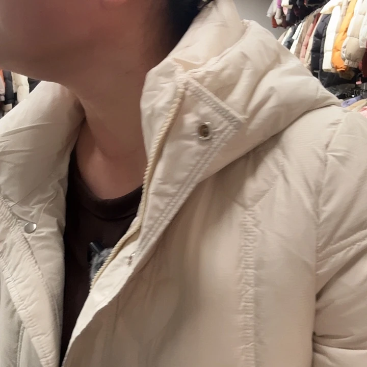 艾雨衣尚羽绒外套