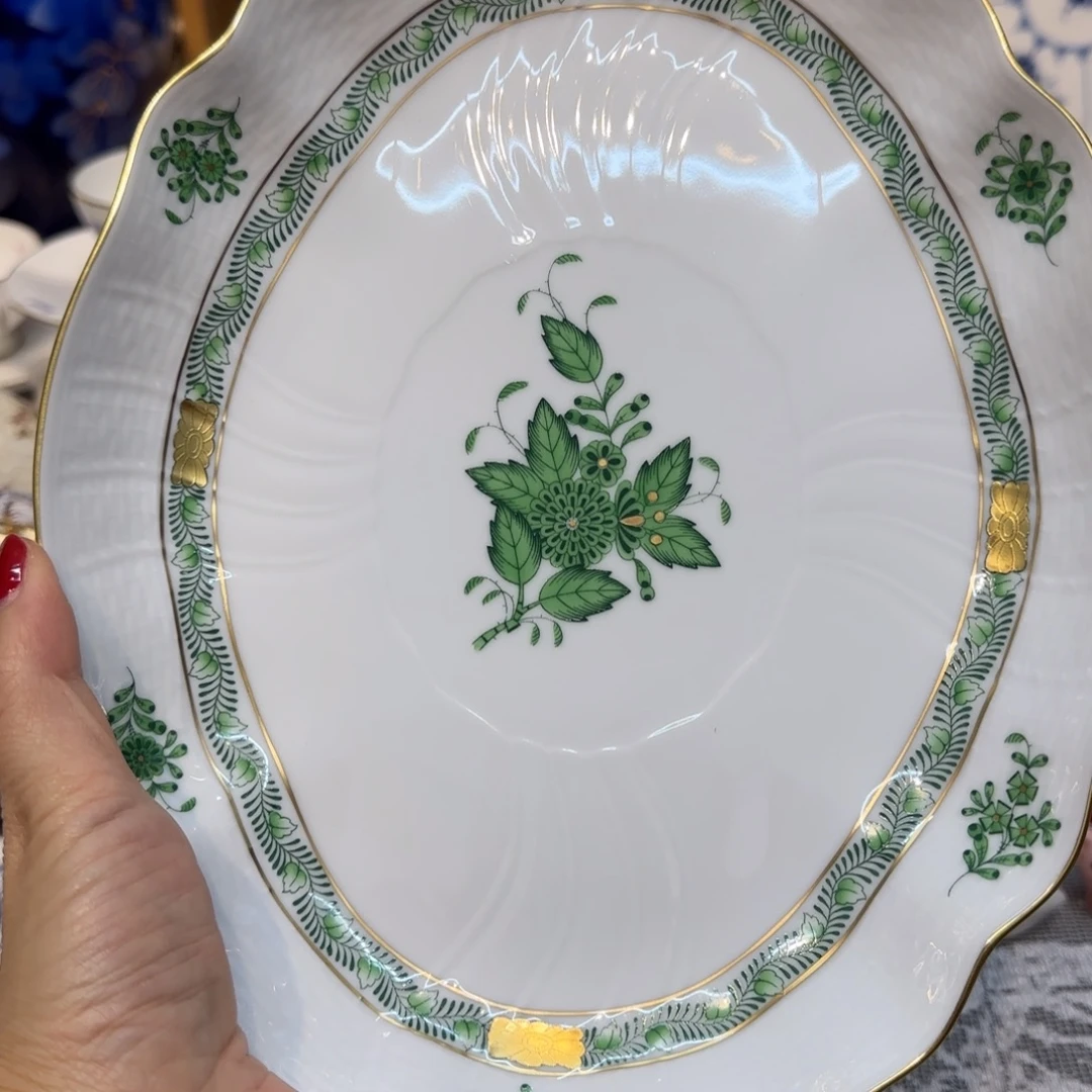 瓷片咖啡杯里的咖啡是我