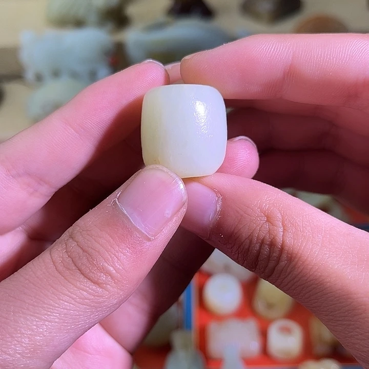 和田玉未镶嵌颈饰嘿*松