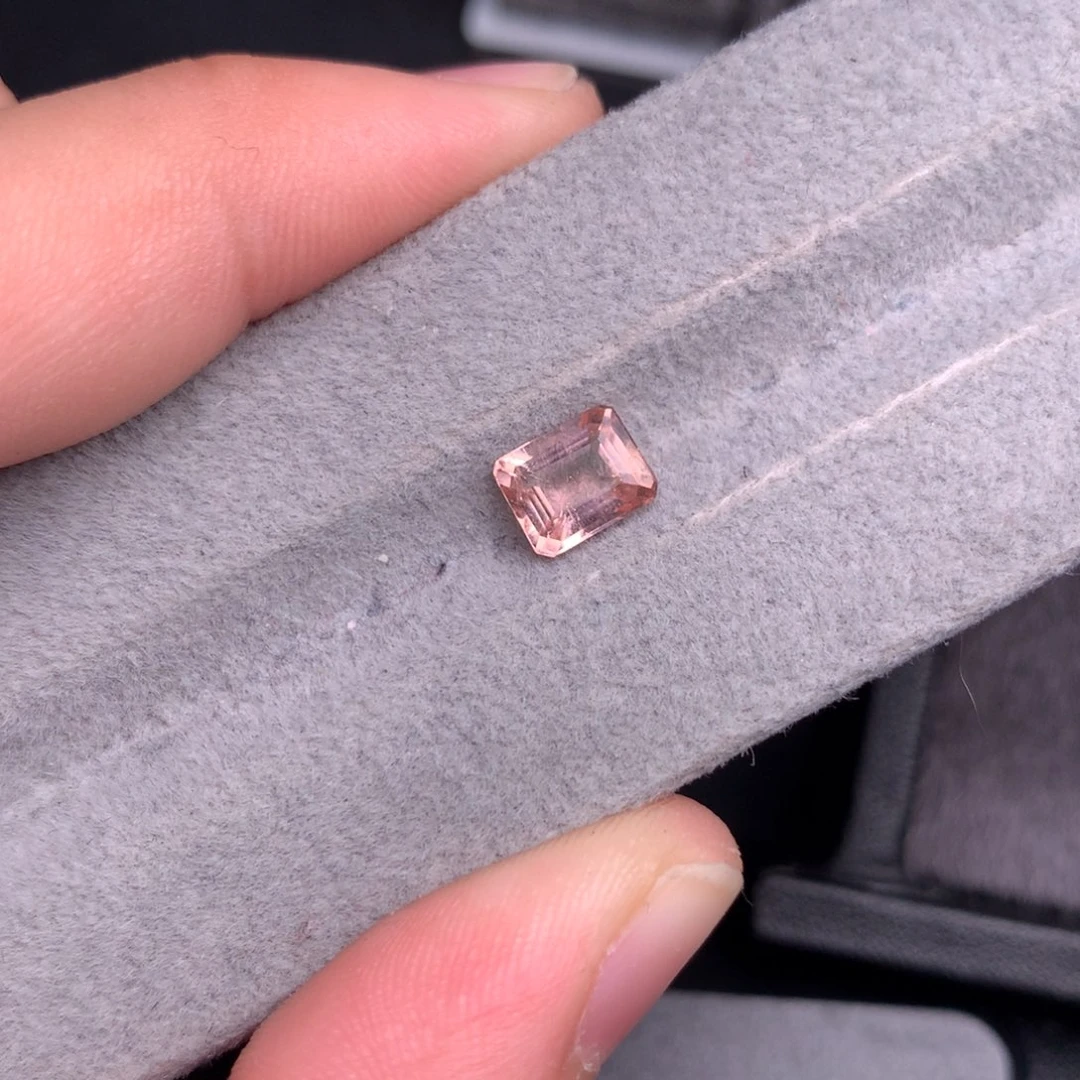 天然裸石碧玺未镶嵌1.23克拉