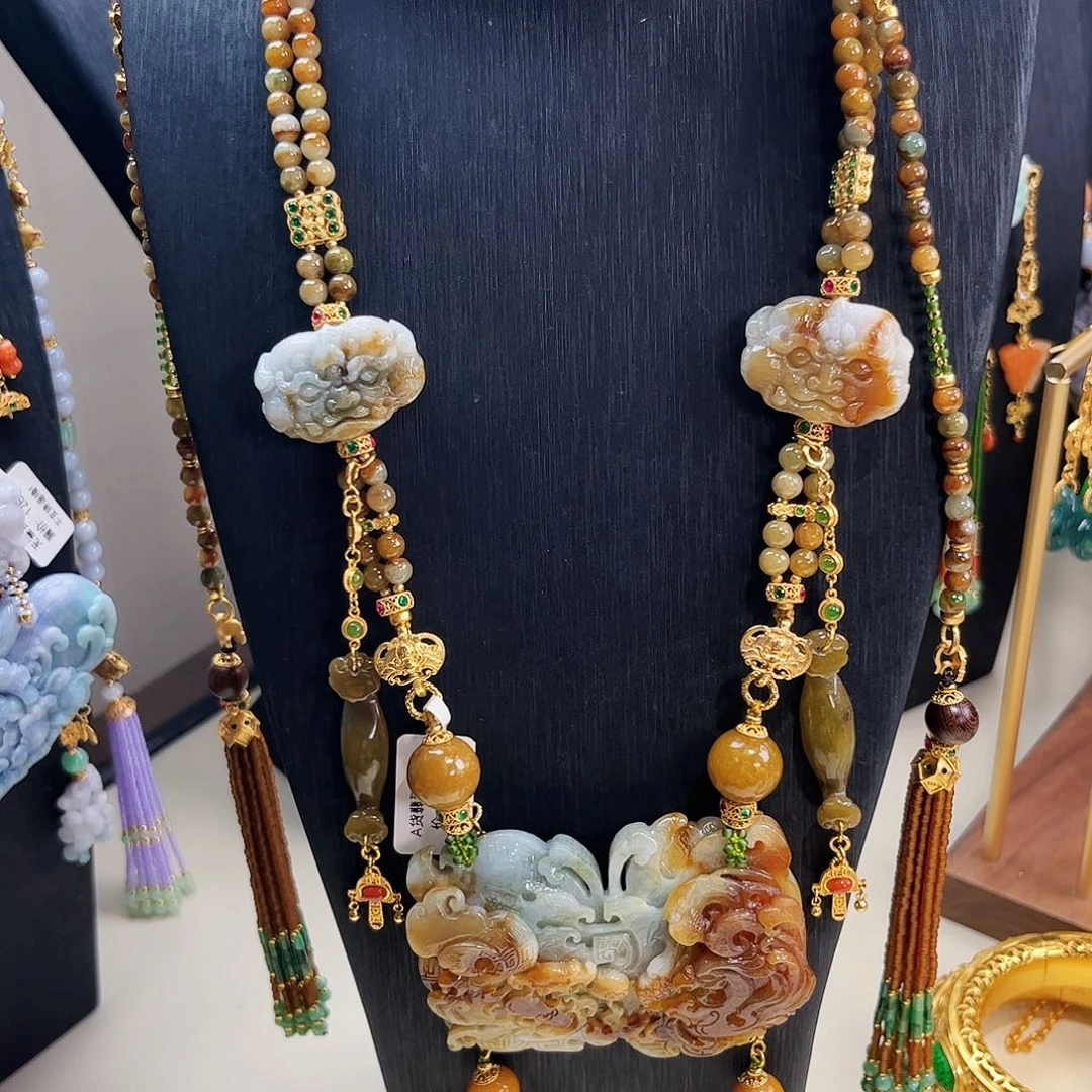 【闪购商品】翡翠吊坠(赠链)未镶嵌翡翠