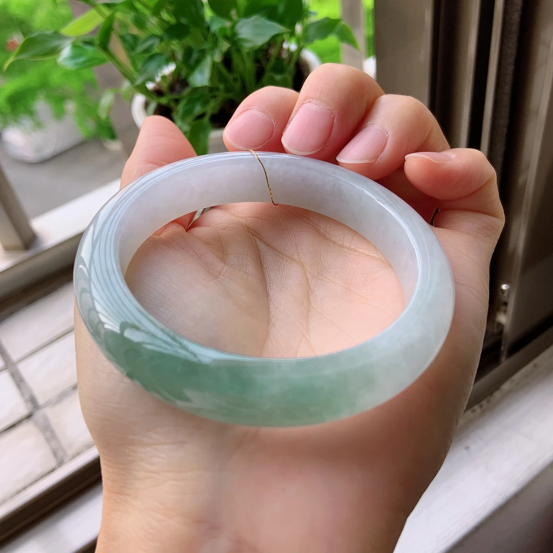 59➕圈糯冰种带绿半山水翡翠宽边手镯缅甸天然a货正品冰透时尚女款