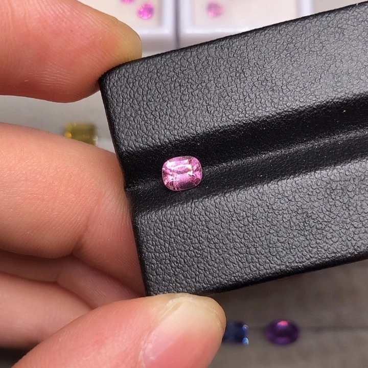 裸石未镶嵌尖晶石0.59ct尖晶石