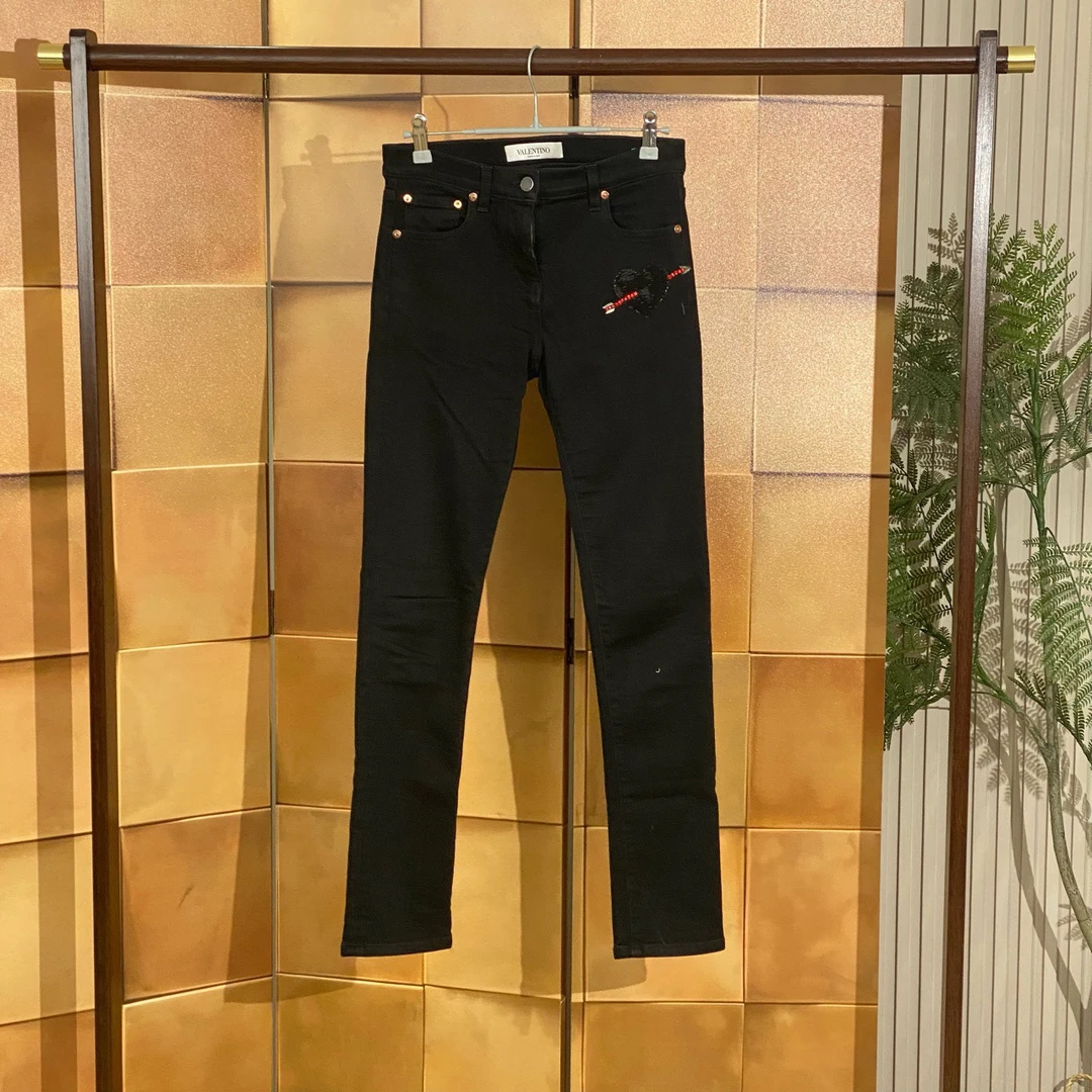 99新 Valentino/华伦天奴 黑色水钻爱心牛仔裤/25码/99新/42692