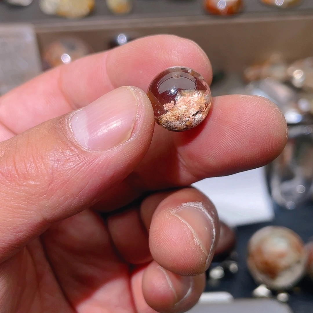 水晶颈饰未镶嵌哈****特天然水晶