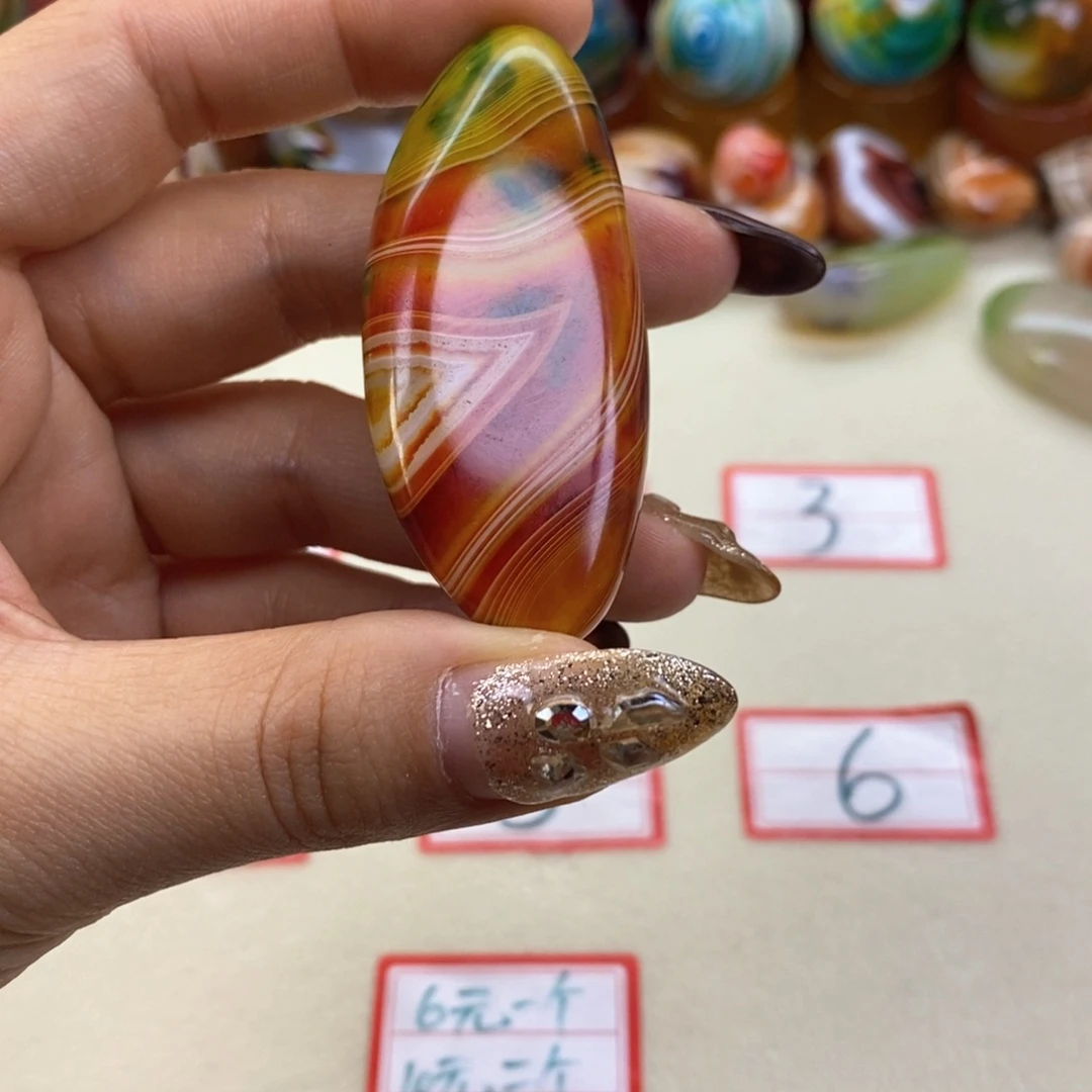 玛瑙/玉髓未镶嵌珠宝奇石