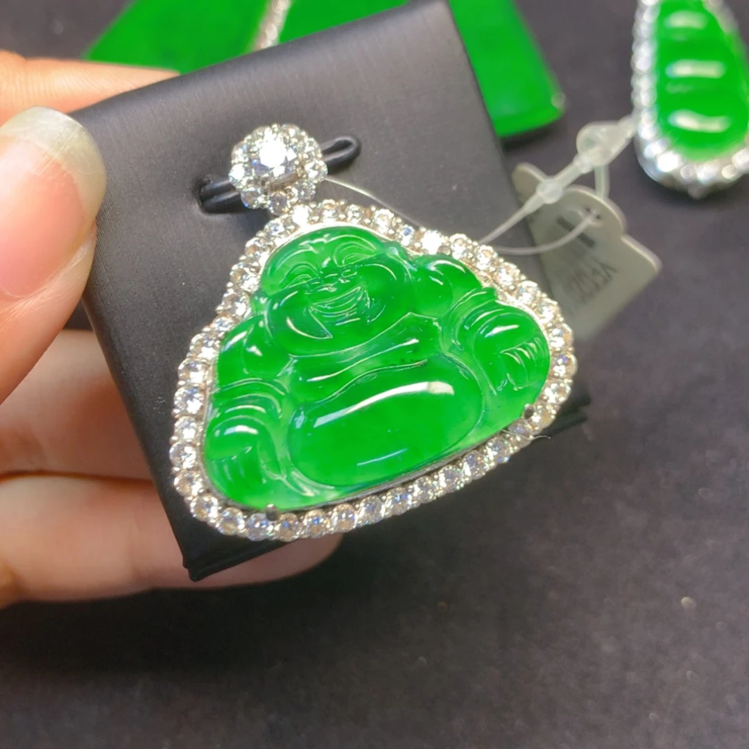 【闪购商品】颈饰银S925镶嵌翡翠