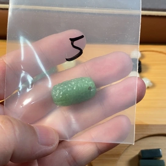 问***琴颈饰未镶嵌和田玉