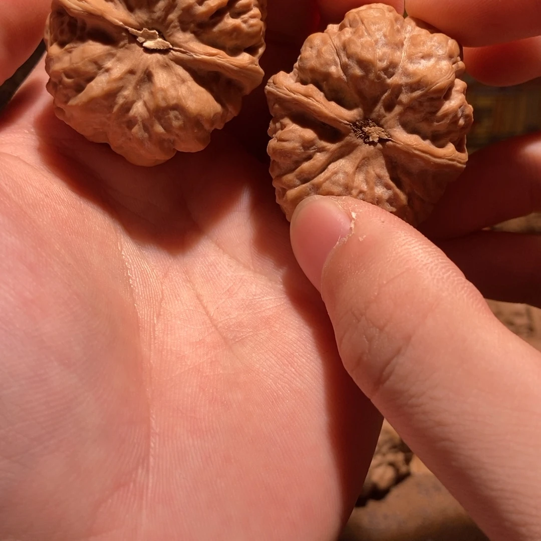 L***.文玩核桃吊坠蛤蟆头D04