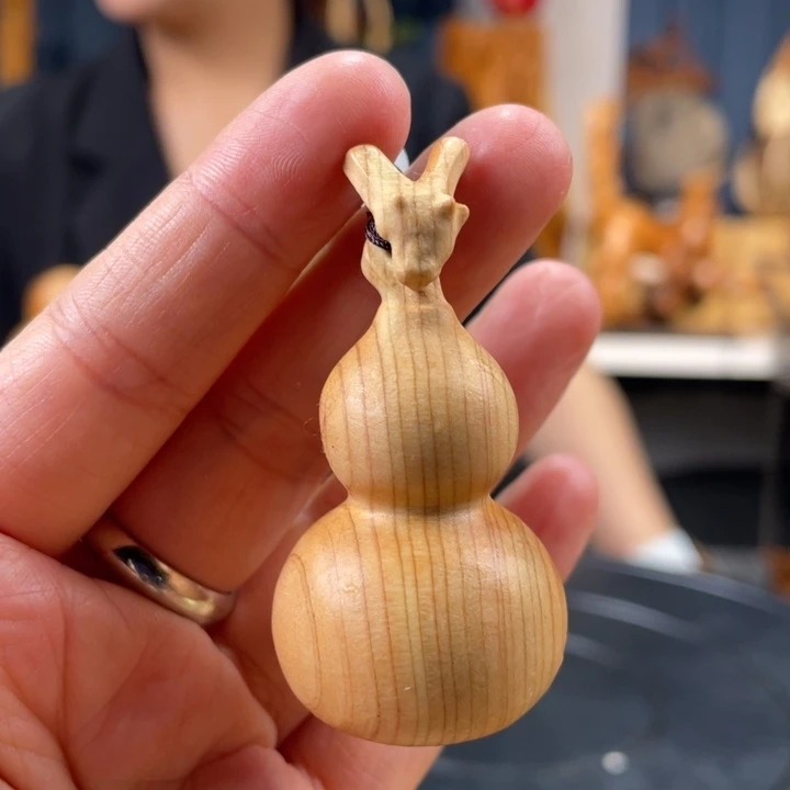 柏木（崖柏）手把件