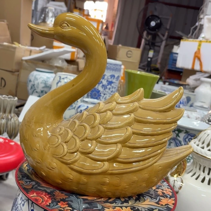 微瑕青花瓷器值得购买