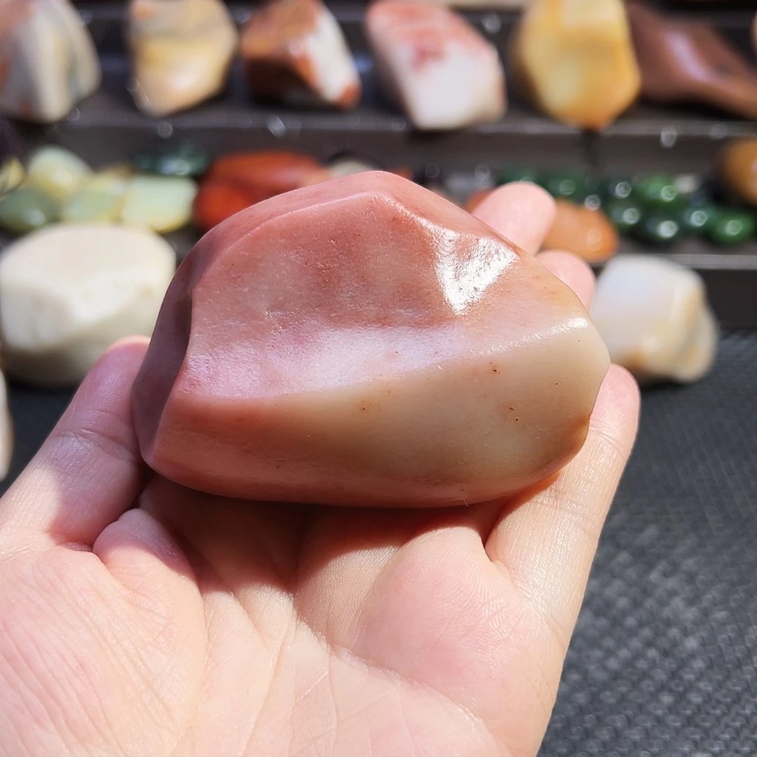 卡*芮静辉品石哈密彩玉
