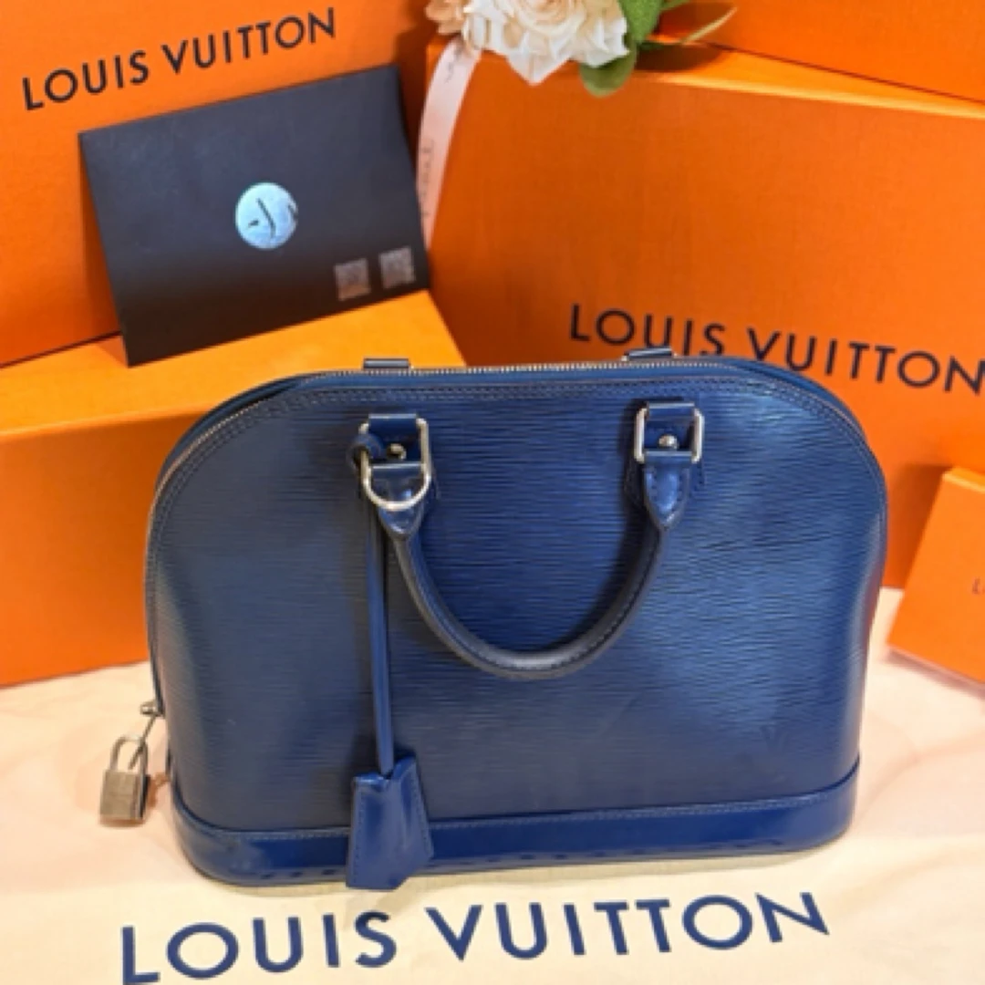 95新 LouisVuitton/路易威登 贝壳中号/JW3256